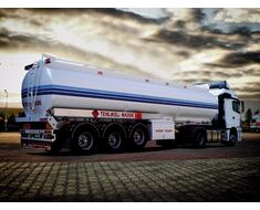 Trailers And Carrier Assemblies