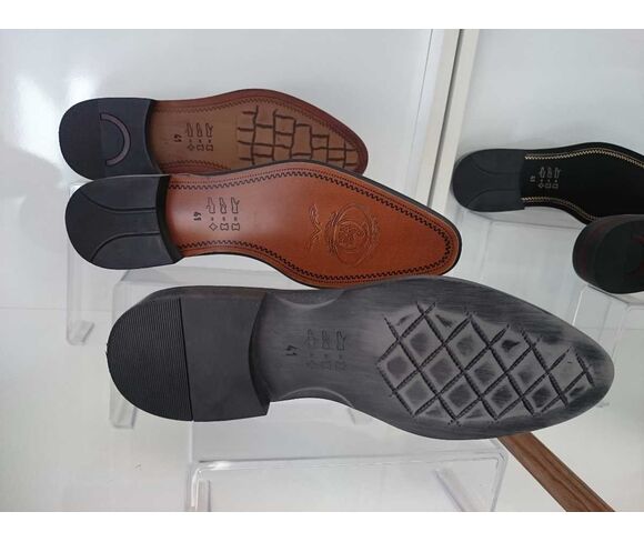 Shoe