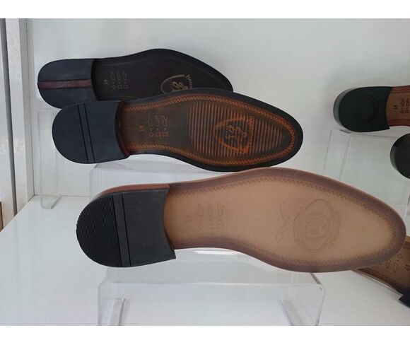 Shoe