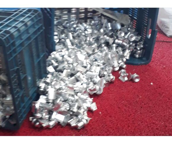 Hardware / Armaturen / Artikel aus unedlen Metallen