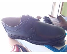 Shoe