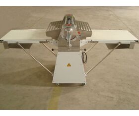 Dough Spreading Machine